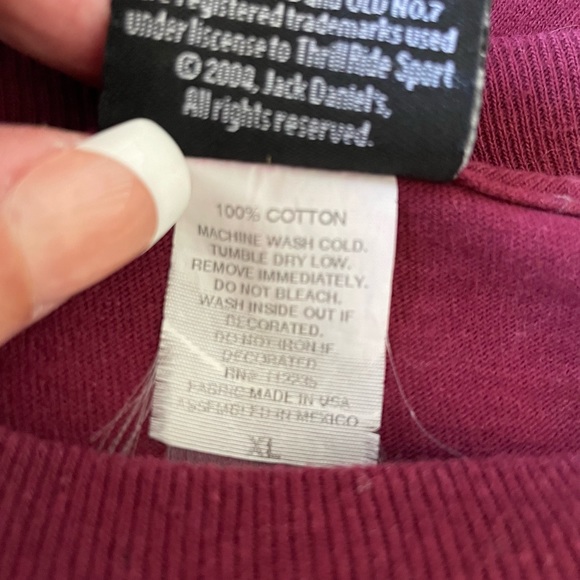 Jack Daniel’s Mens XL Long sleeved label T-Shirt. Color is wine 🍷 - Picture 9 of 12
